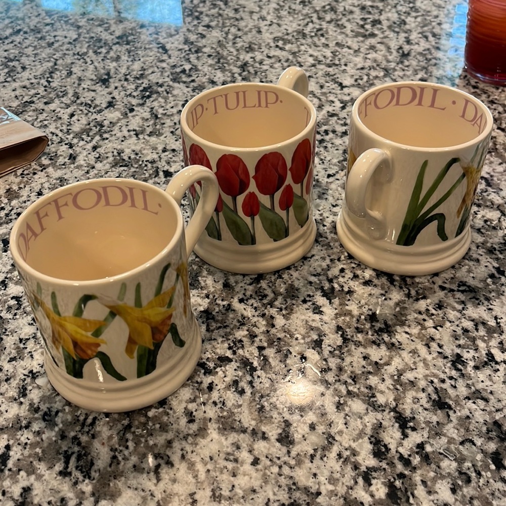 Emma Bridgewater mugs. Set of 3 flowers.